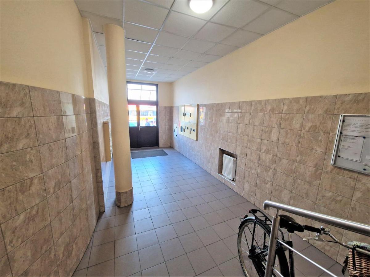 J&W Apartments Grojecka Glam Flat وارسو المظهر الخارجي الصورة