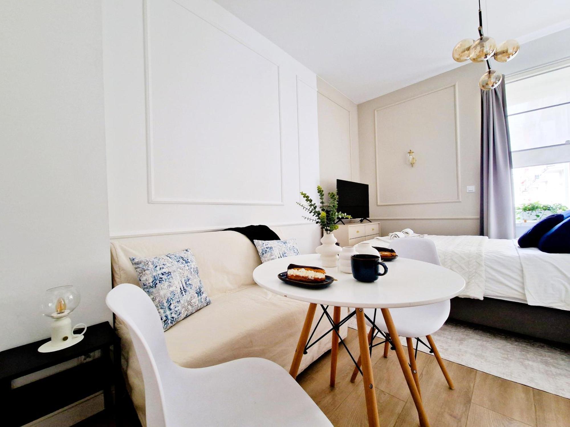 J&W Apartments Grojecka Glam Flat وارسو المظهر الخارجي الصورة